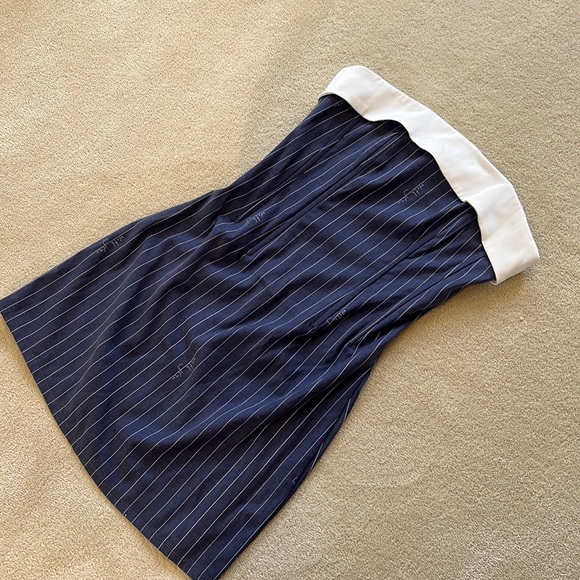 NWOT Chloe Corset Dress - Picture 2 of 2